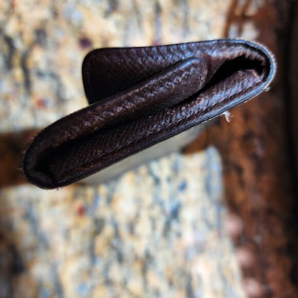 Louis Vuitton Key Holder - Picture 2 of 11